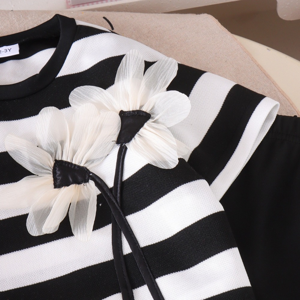 Nieuwe collectie kinderen mono - Monochrome Suit Set recensie en prijs